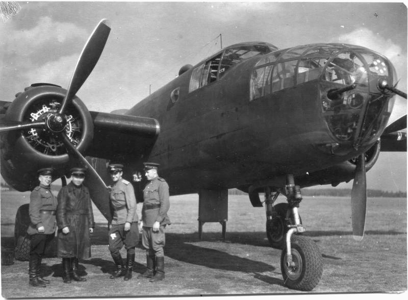 squadron image soviet long-range war-plane