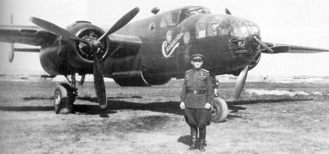 wartime photo longrange russian bomber picture.