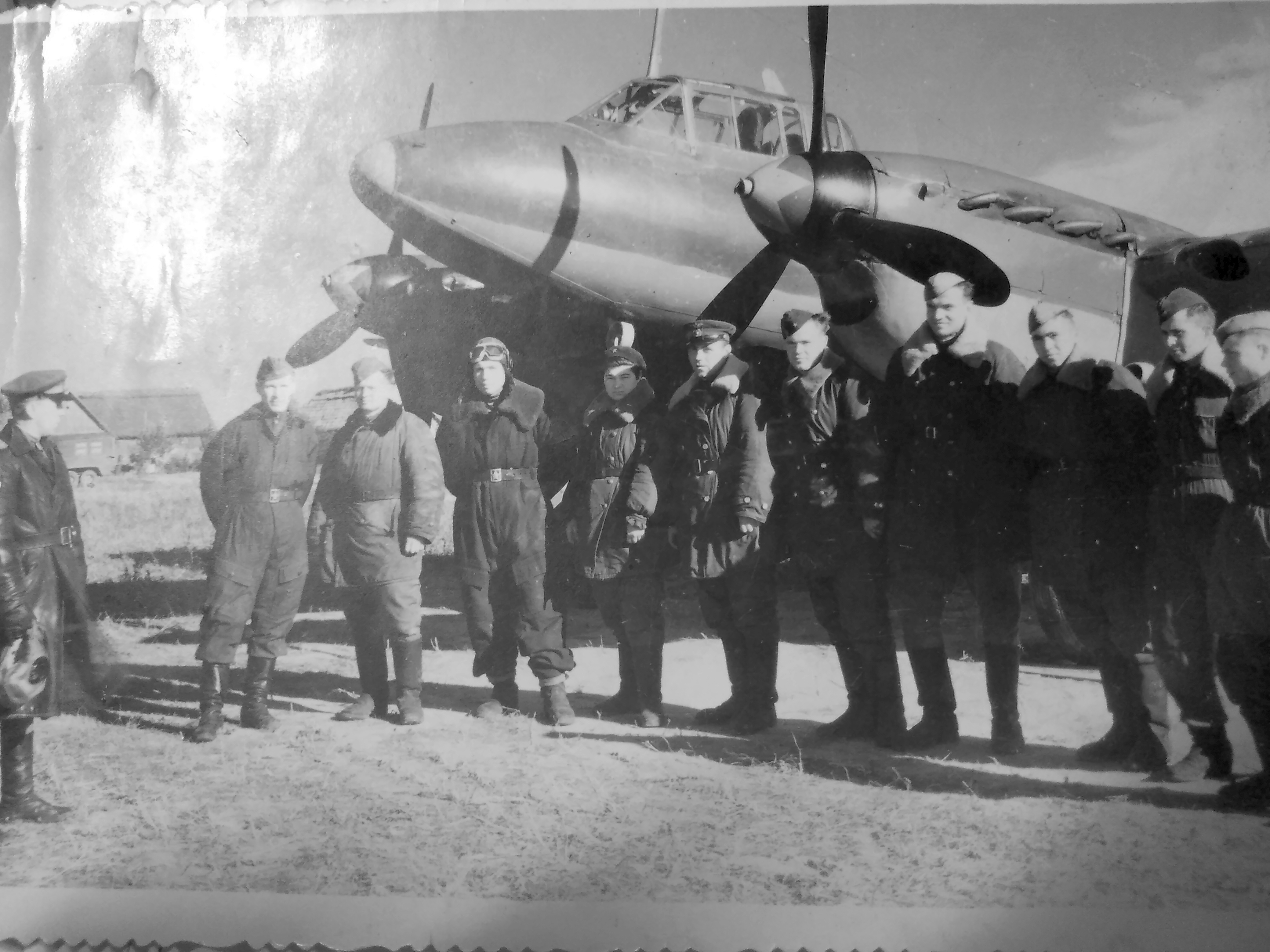 wartime photo russian airplane pe2