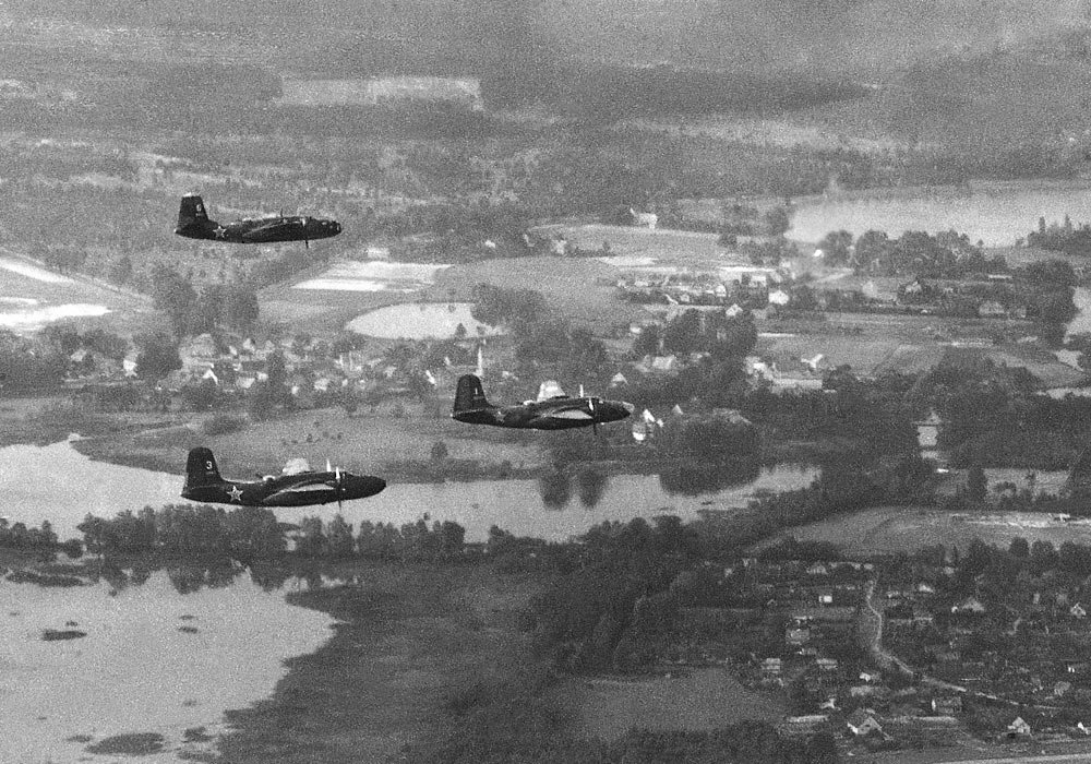 Berlin WW2 foto Russian bombers