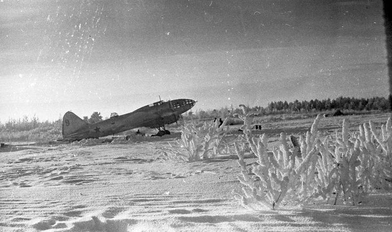 фото ВОВ предп. 24 мтап .Самолет ДБ-3 на аэродроме. 1941