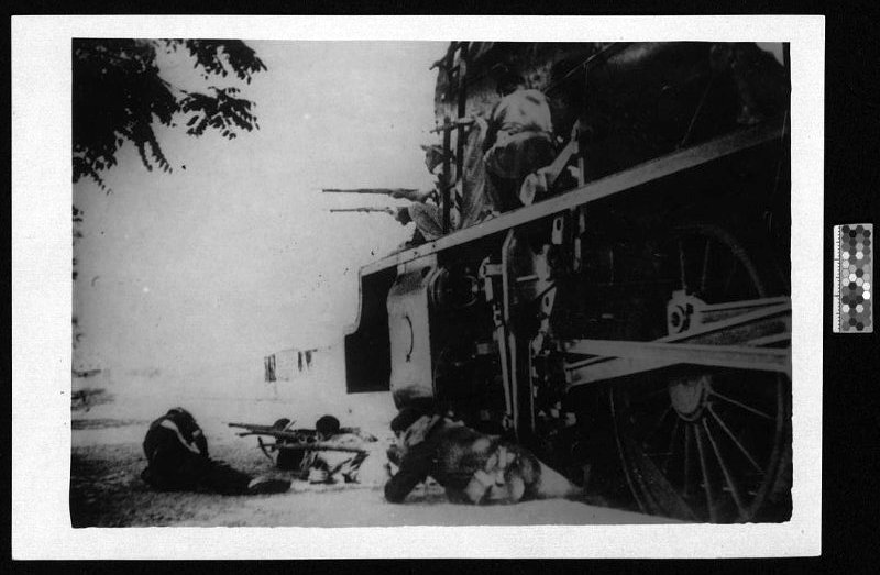 Август 1936. Дружинники народной милиции у бронепоезда в бою под Кордовой