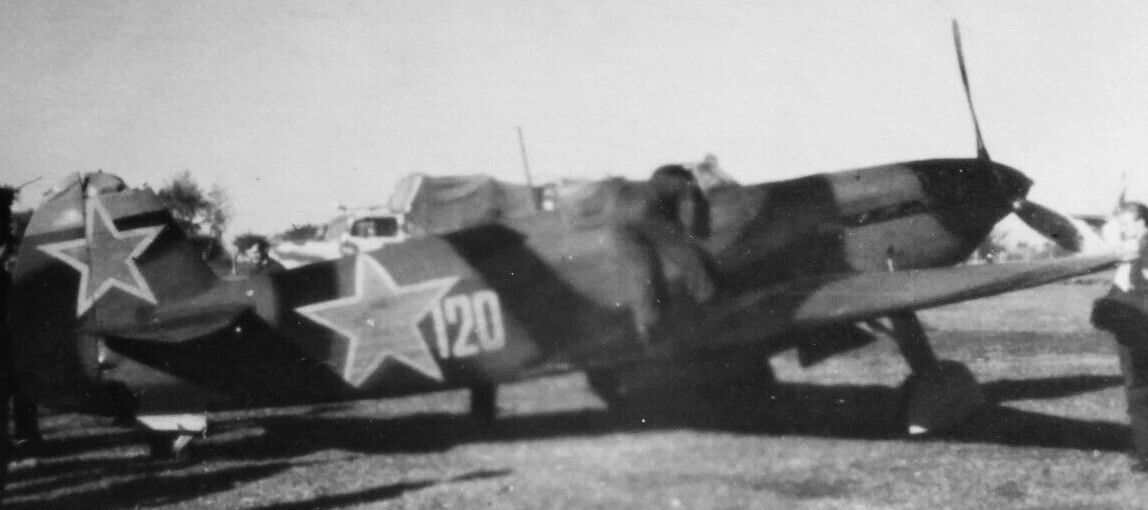 Як-7Б с пониженным гаргротом 133 ИАП, 234 ИАД 18.10.1943 сел в Бердичеве