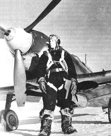 Wartime airplane in combat foto . МПШ-37 Крупнокалиберный полк Як