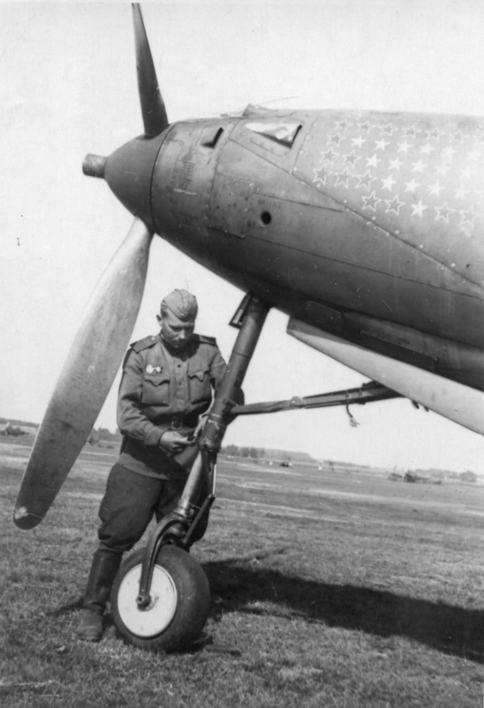 WW2 foto 16th Gv IAP in combat.