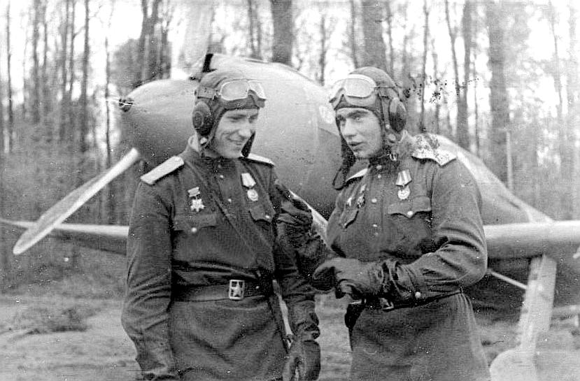 WWII photo Russian la5 in combat