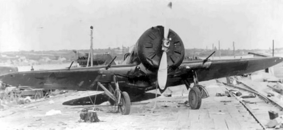 фото ВМВ и-16-17, 29-й авп. оставленный при отступлении в августе 1941 года