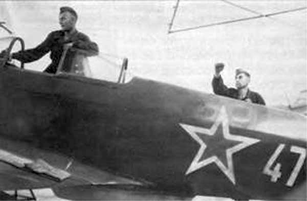 Фотоснимок Советский самолет Як3 № 47 1 гвиап ВВС КА.
