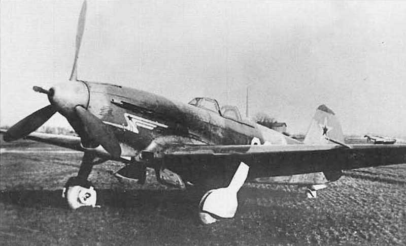 WW2 picture russian airplane Yak9K