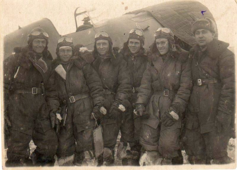 Группа лётчиков 36-го истребит. полка ВВС 56 Армии. Январь-февраль 1942 г. аэродром г. Ейск