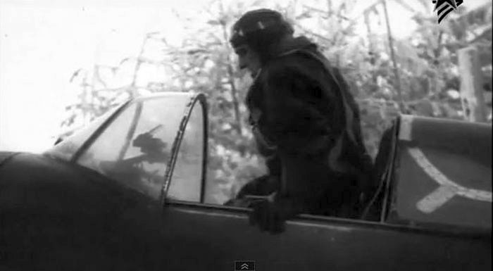 Galchenko in the LaGG3 ftr cockpit foto WW2
