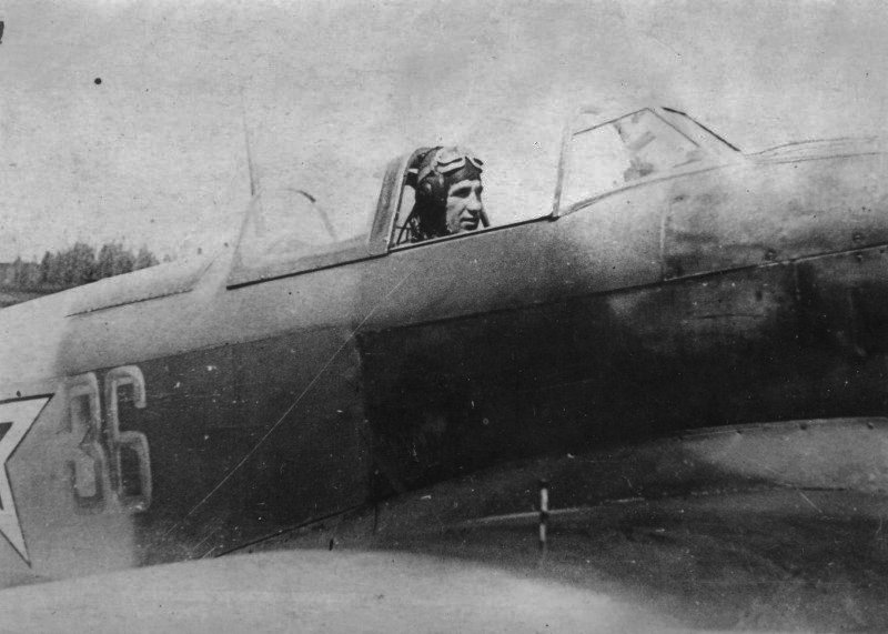  9 Jak-9 36