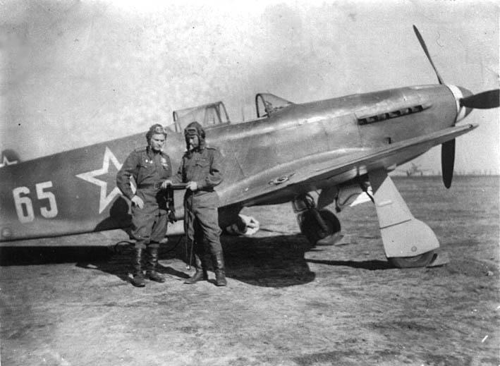 Russian identification mark WW2 foto. Jak-3 airplane, 897 IAP Red army airforce