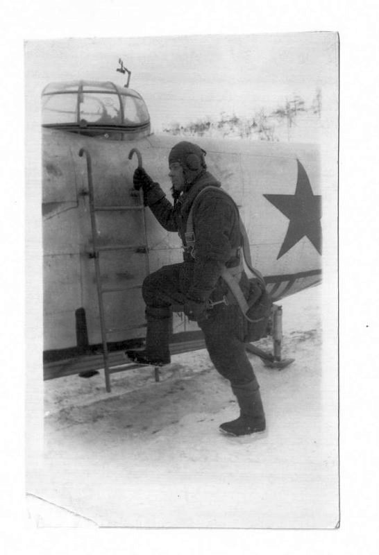 морской дальний разведчик Наконечный Леонид Михайлович В годы Великой Отечественной войны воевал в составе 118 разведывательного АП СФ