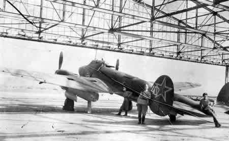 WWII wartime pic. 39 separate reconnaissance aviation regiment (former 39 bomber air regiment)