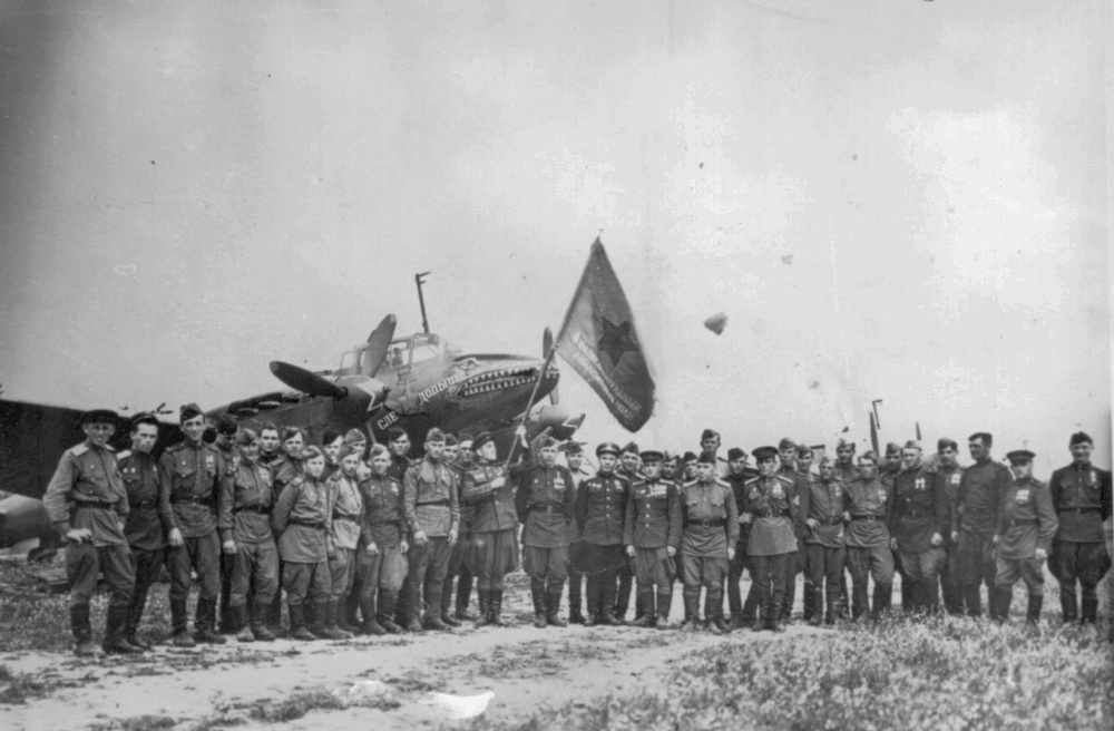 Pe2 in combat wartime photo 8 detatched recon air Melitopol regiment