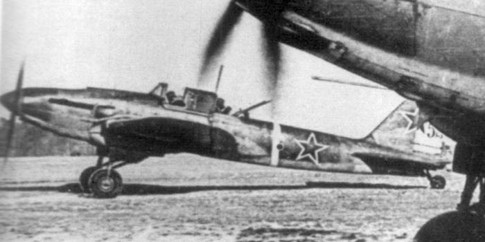 Штурмовик Ил-2 с тактическим номером 52. 173 гшап (218 шап, 218 сбап) ВВС КА в ВОВ - самолеты и эмблемы фото ВОВ