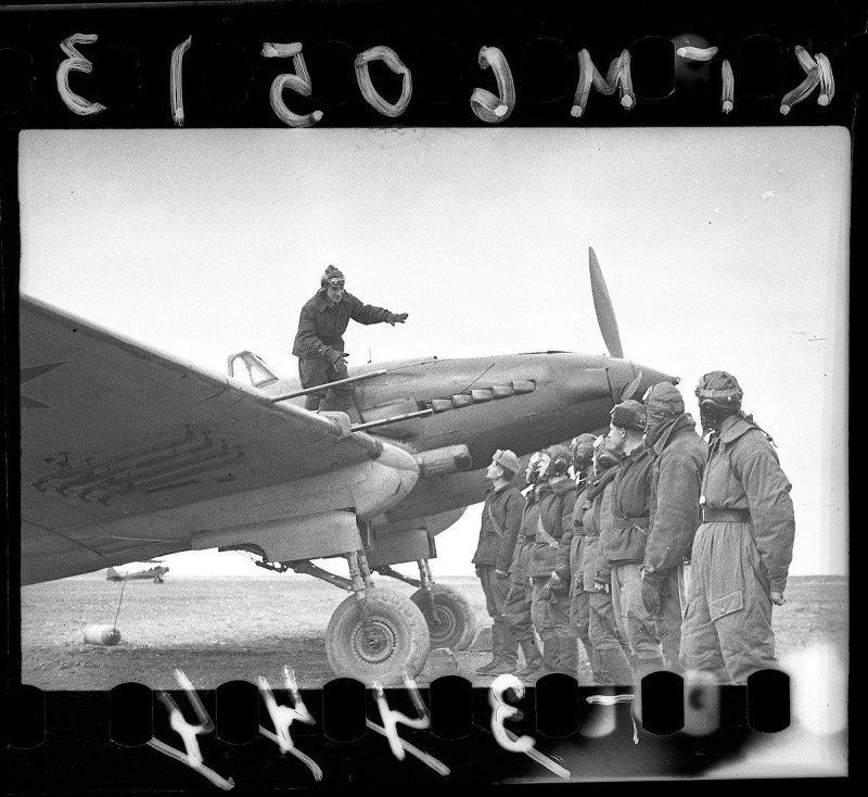 Обучение молодых летчиков в 17-ом гвардейском штурмовом полку