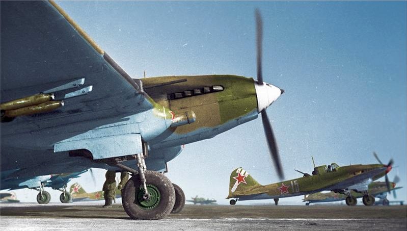 цветное фото ВОВ 989 штурмовой Черновицкий ордена Кутузова авиационный полк