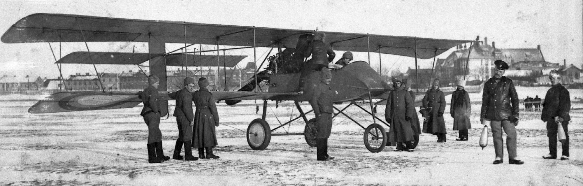 Биплан Вуазен № 477. 12-й армейский авиационный отряд. Первый снимок сделан до плена.