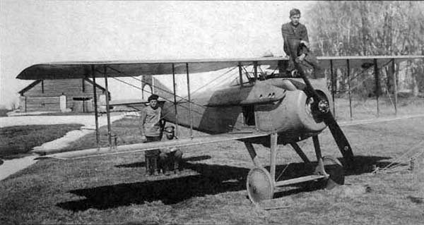 Истребитель СПАД-7 в 1918 г. числился в Костромской авиагруппе (позднее была преобразована в 18-й разведывательный авиаотряд РККА) Красного воздушного флота
